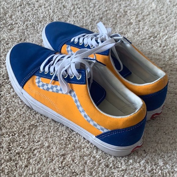 Vans - Picture 2 of 4